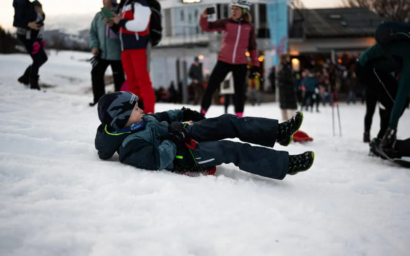 lowres_vertical_up_2026_02_28_c_peakpixelcafe_224.jpg