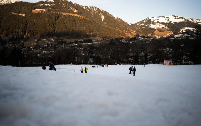lowres_vertical_up_2026_02_28_c_peakpixelcafe_153.jpg
