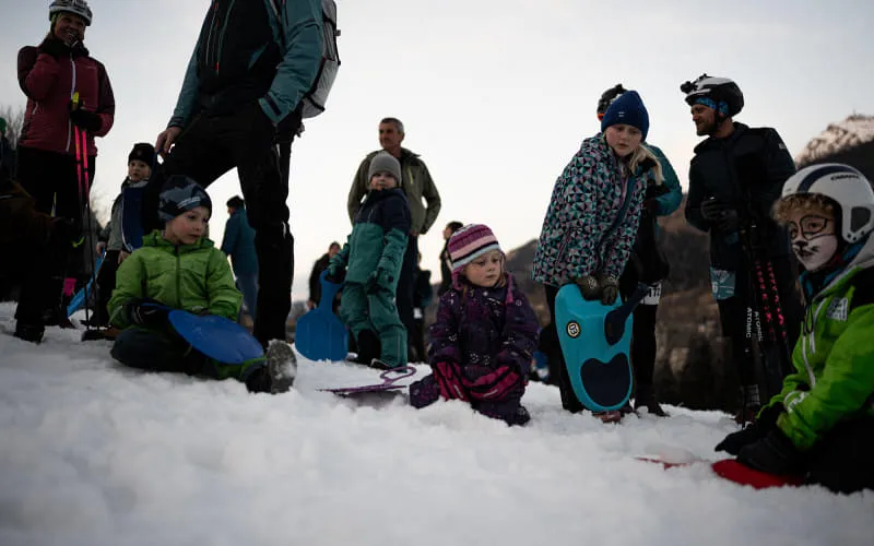 lowres_vertical_up_2026_02_28_c_peakpixelcafe_182.jpg