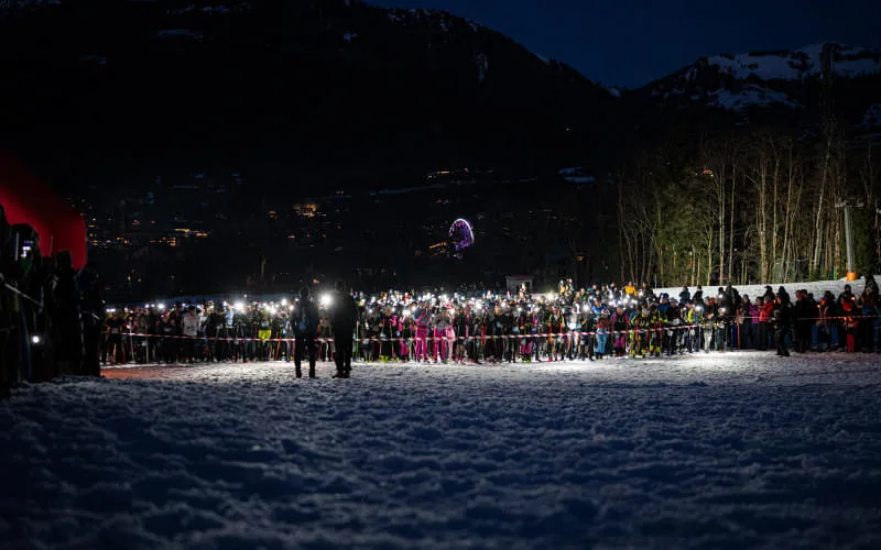 lowres_vertical_up_2026_02_28_c_peakpixelcafe_336.jpg