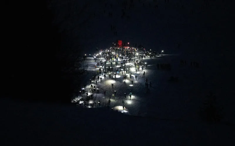 lowres_vertical_up_2026_02_28_c_peakpixelcafe_345.jpg