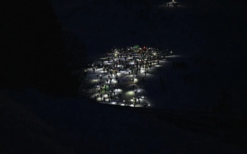 lowres_vertical_up_2026_02_28_c_peakpixelcafe_348.jpg
