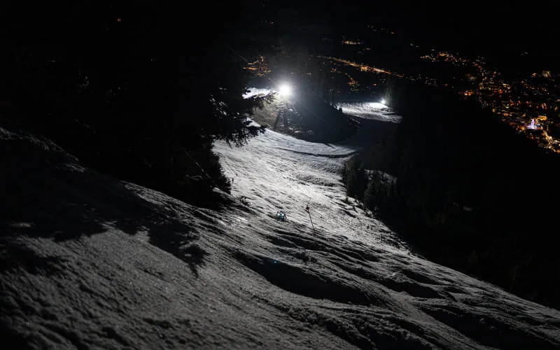 lowres_vertical_up_2026_02_28_c_peakpixelcafe_383.jpg