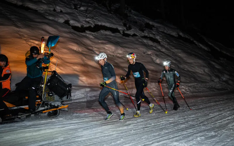 lowres_vertical_up_2026_02_28_c_peakpixelcafe_391.jpg