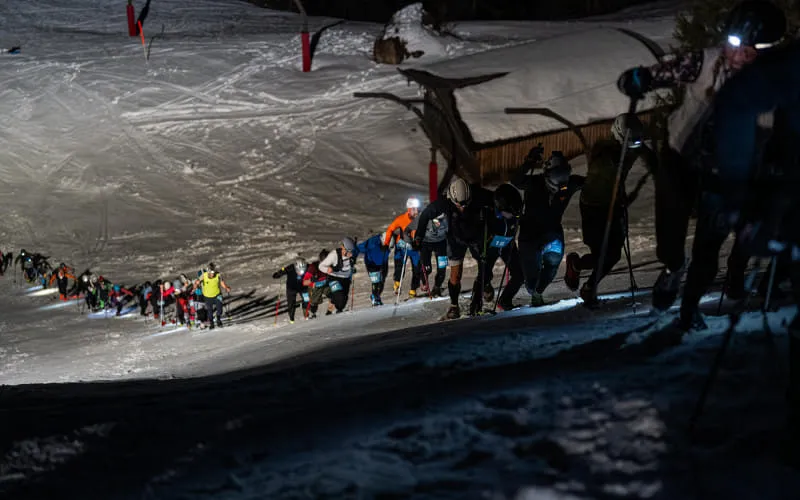 lowres_vertical_up_2026_02_28_c_peakpixelcafe_469.jpg