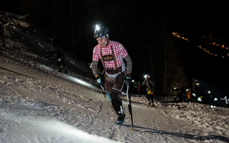 lowres_vertical_up_2026_02_28_c_peakpixelcafe_487.jpg