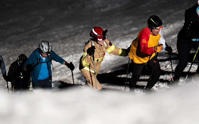 lowres_vertical_up_2026_02_28_c_peakpixelcafe_532.jpg