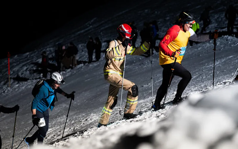 lowres_vertical_up_2026_02_28_c_peakpixelcafe_534.jpg